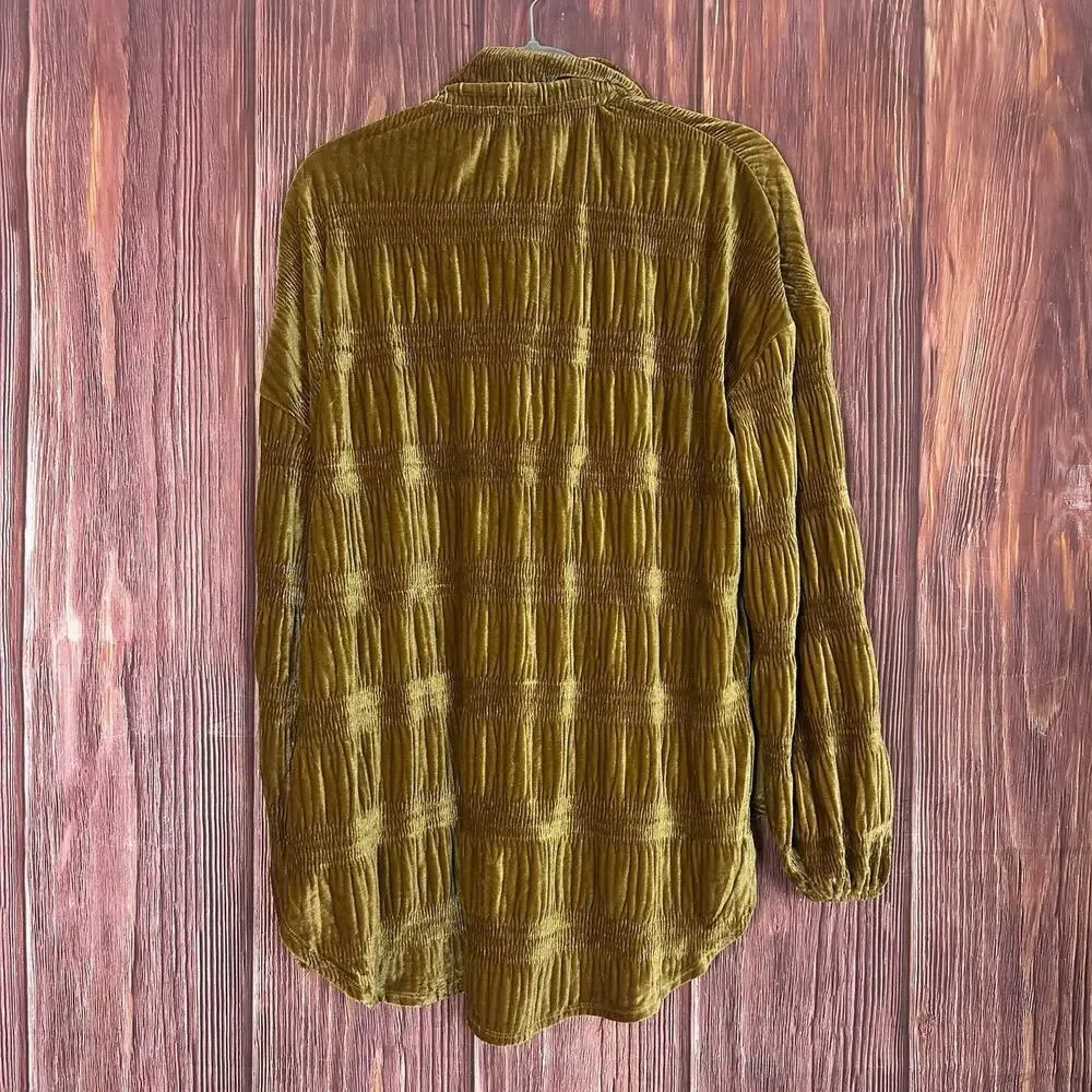 FREE PEOPLE My Best Velvet Blouse Crinkle Button Shirt Gold Oversized‎ Size XS